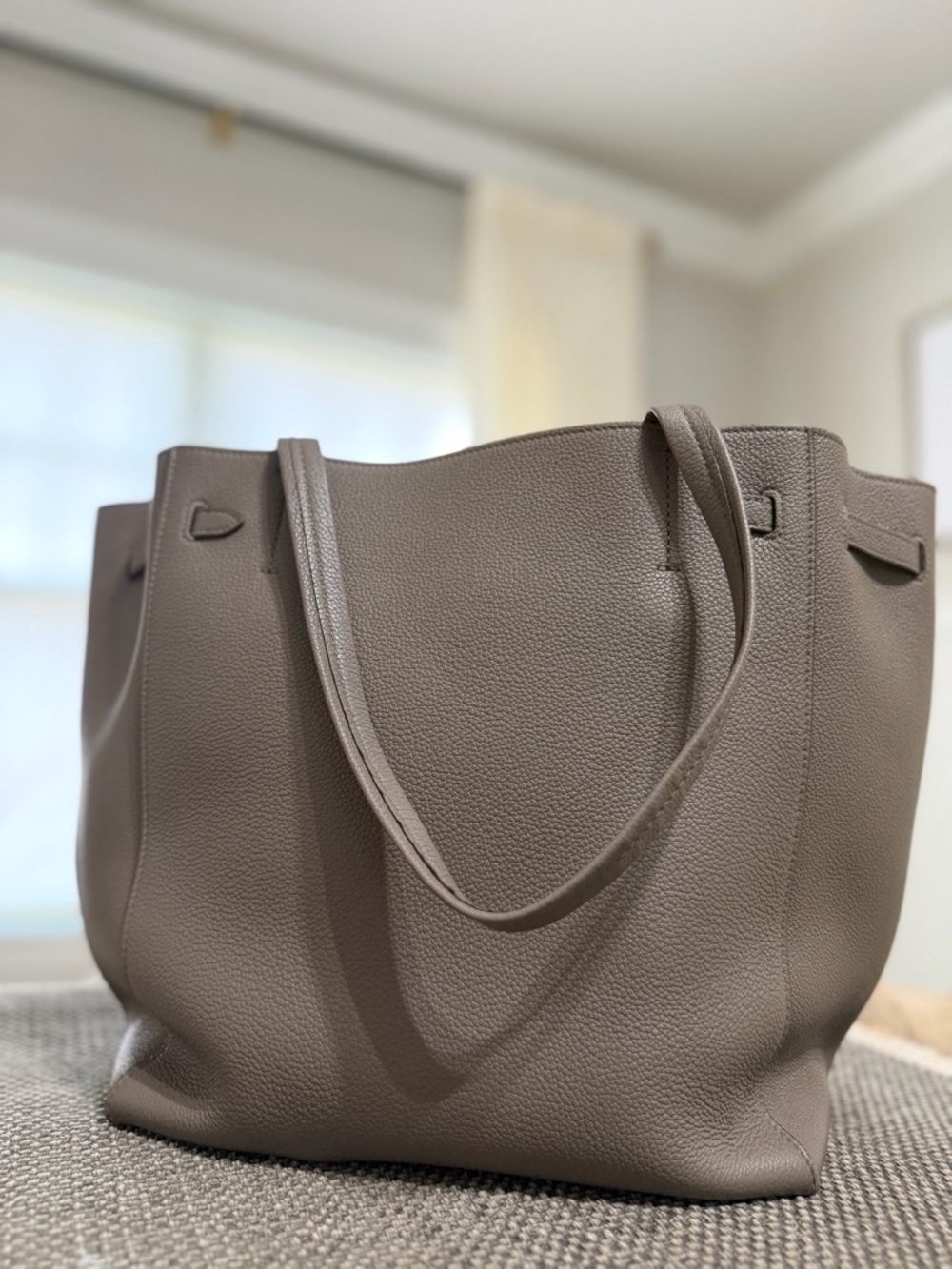 CELINE
Phantom leather handbag - Picture 4 of 9